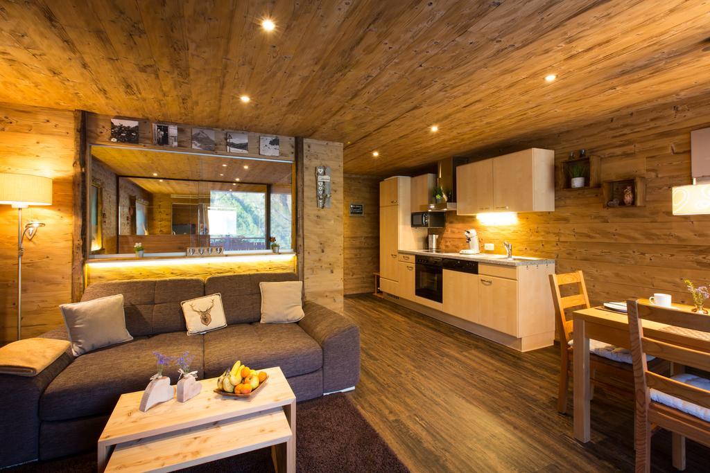 Damuelser Holzhusアパートメント エクステリア 写真